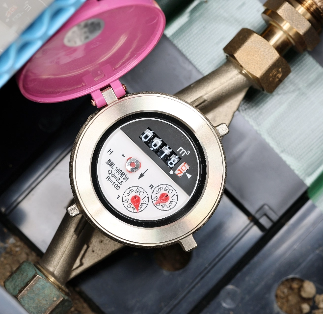 水道メーターが動いているけれど、原因不明…